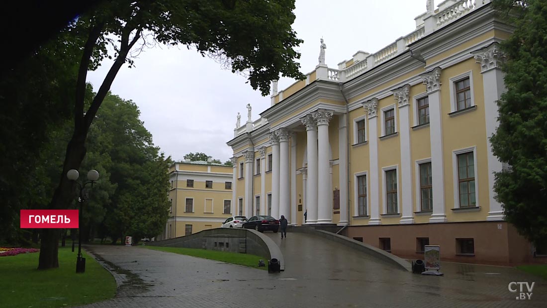 Во Дворце Румянцевых и Паскевичей открылась выставка молдавского художника Вячеслава Игнатенко-1