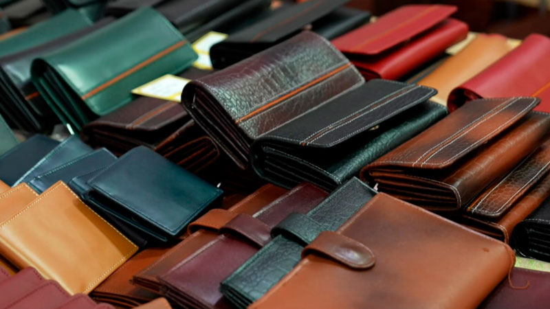 Возле «Салюта» в Серебрянке открылась выставка товаров из Пакистана. И вот почему там стоит побывать