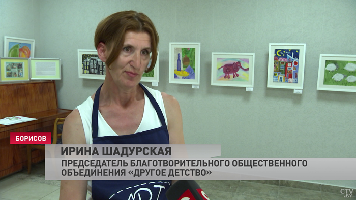 «Мы рассказываем сказки через рисунок». Выставка работ детей с аутизмом открылась в Борисове-4