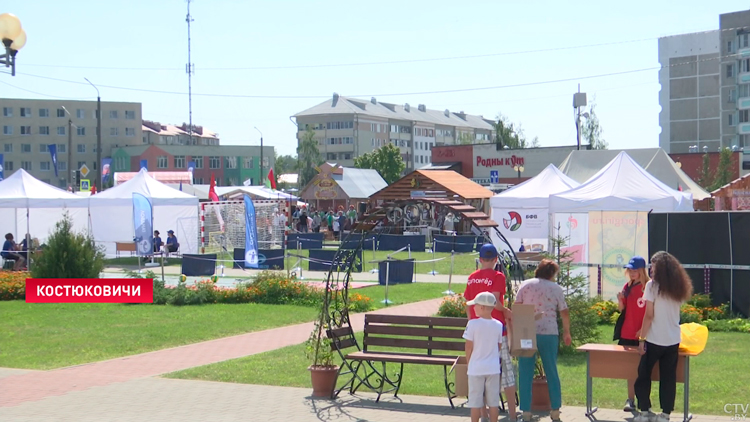 Радужный душ, показ мод и дискотека. Чем запомнился второй день фестиваля «Вытоки»?-1