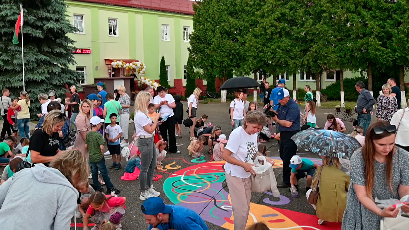 Олимпийский квест и 30 интерактивных площадок. В Слониме проходит спортивно-культурный фестиваль «Вытокi»