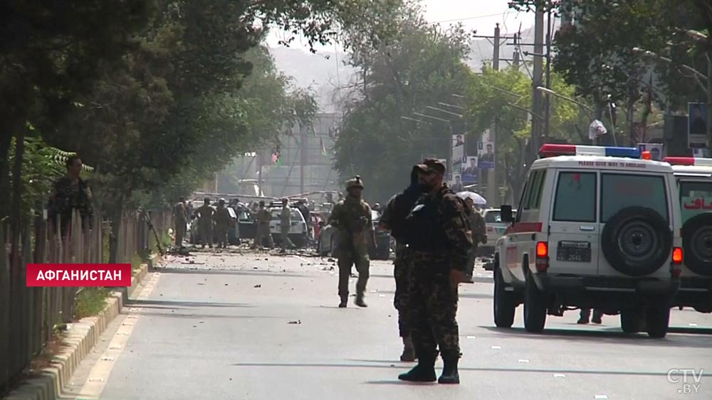 При взрыве в Кабуле погибли три человека-1