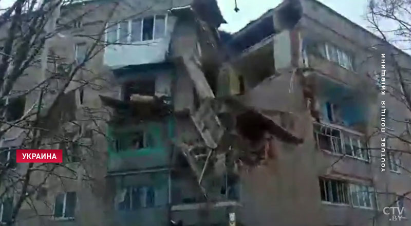 Взрыв газового баллона в горящем доме в Жлобинском районе попал на видео