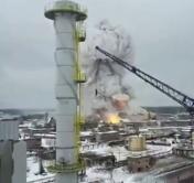 Четыре человека пострадали от взрыва бочки с селитрой на заводе в Ленинградской области 