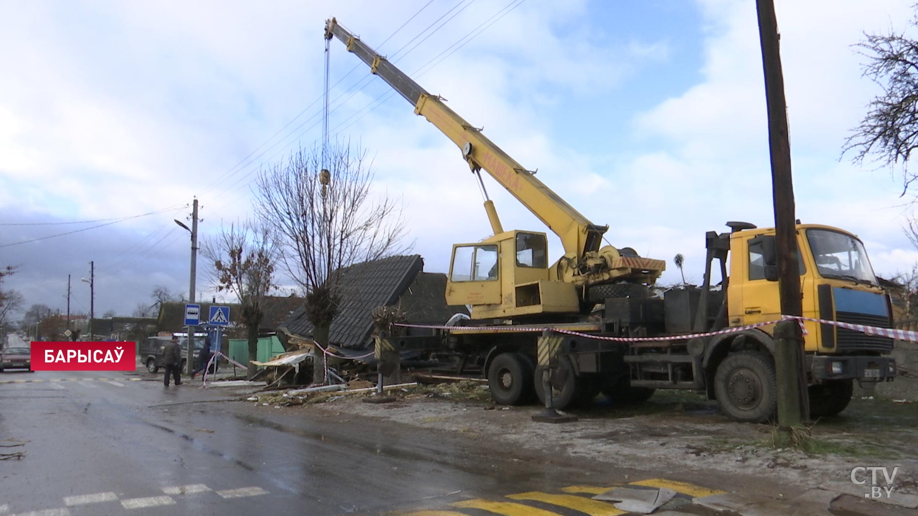 Взрыв в Борисове. По словам свидетелей, владелец дома накануне поссорился с женой и намеренно открыл газ-4