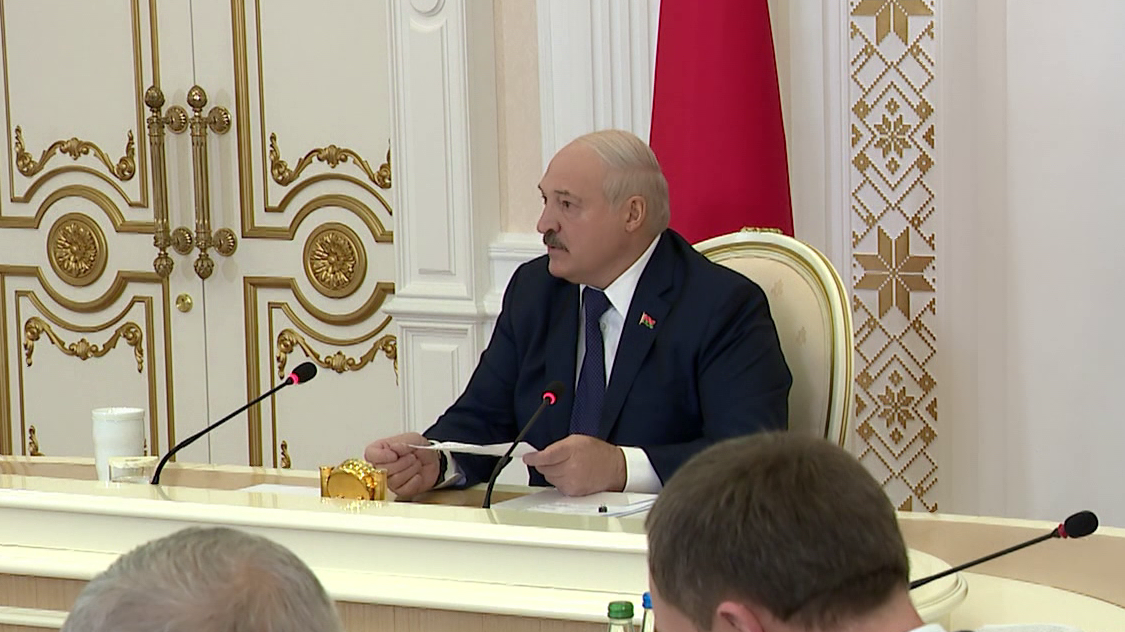«Я не хочу, чтобы вы запугались!» Президент объяснил, зачем рассказывает о настоящей обстановке вокруг Беларуси