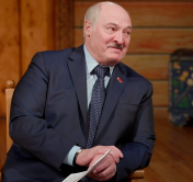 Александр Лукашенко: ну да, Лукашенко надоел, но я же не сахар, чтобы лизали и сладко было, а Президент, страну должен удерживать