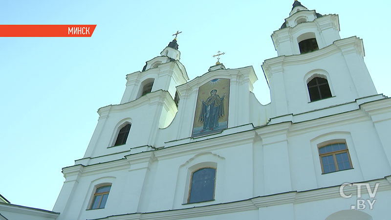 «Преображаться духовно». Яблочный Спас празднуют православные Беларуси-9