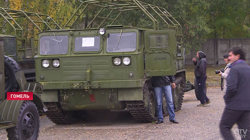 «Смешная цена!» Что покупали белорусы на выставке-продаже военной техники в Гомеле-17