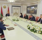 Президент встретился с министрами, в разное время возглавлявшими МИД Беларуси