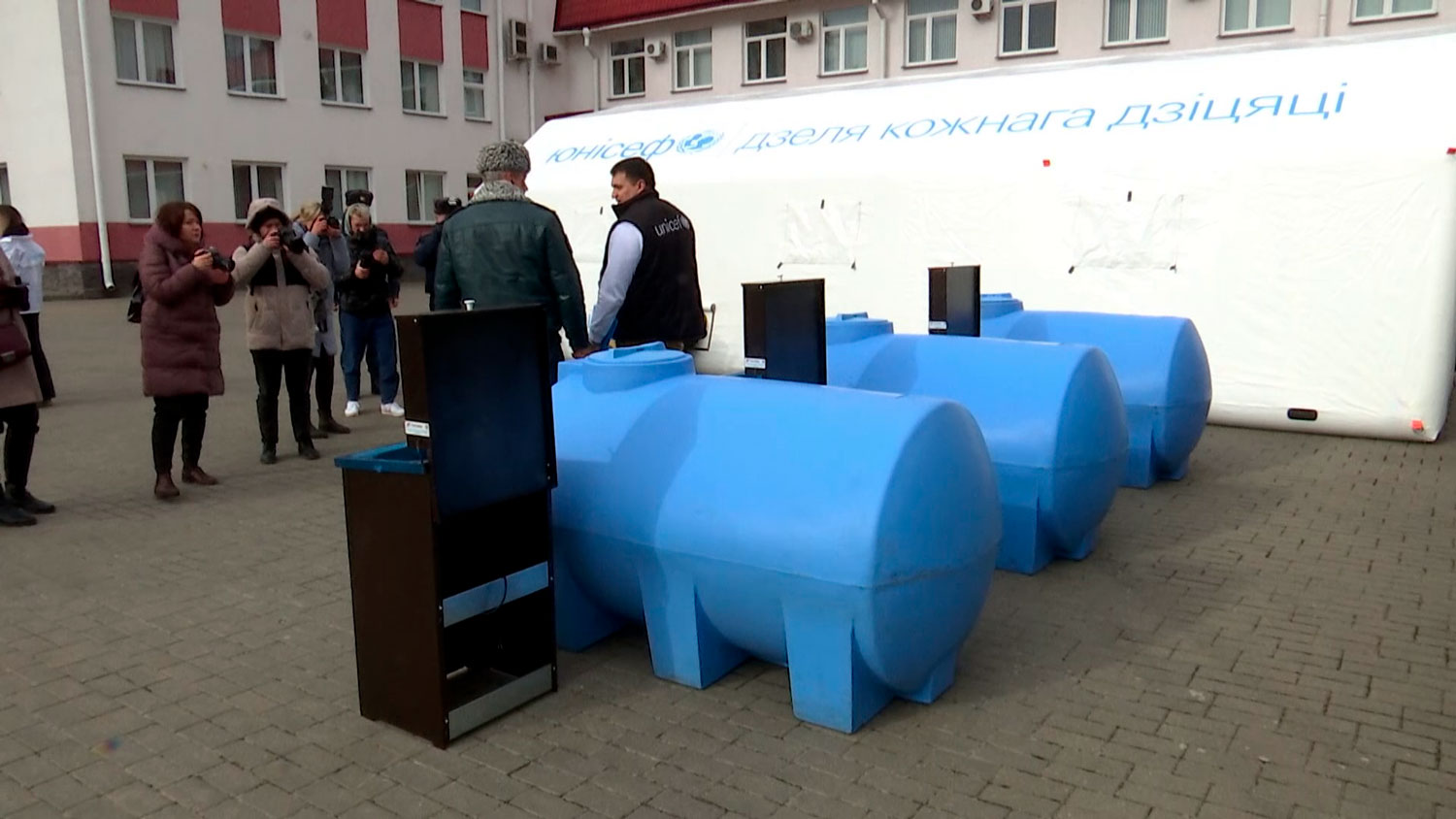 ЮНИСЕФ передал спасательное снаряжение Гомельскому областному управлению МЧС
