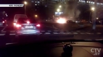 Видеофакт: на Матусевича загорелась Audi 80, в багажнике которой лежал газовый баллон