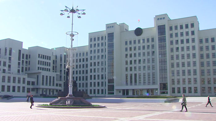 В Овальном зале рассмотрят изменения в закон о СМИ, Лесной и Налоговый кодексы
