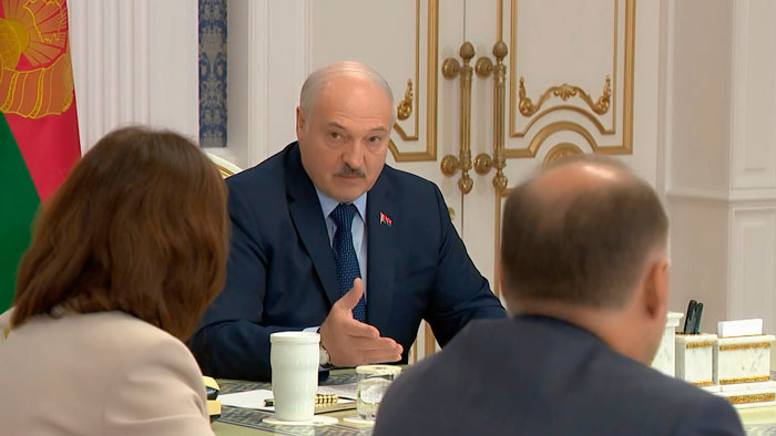 «Они что, вне государства существуют?» Президент поручил доработать законопроекты о партиях и гражданском обществе