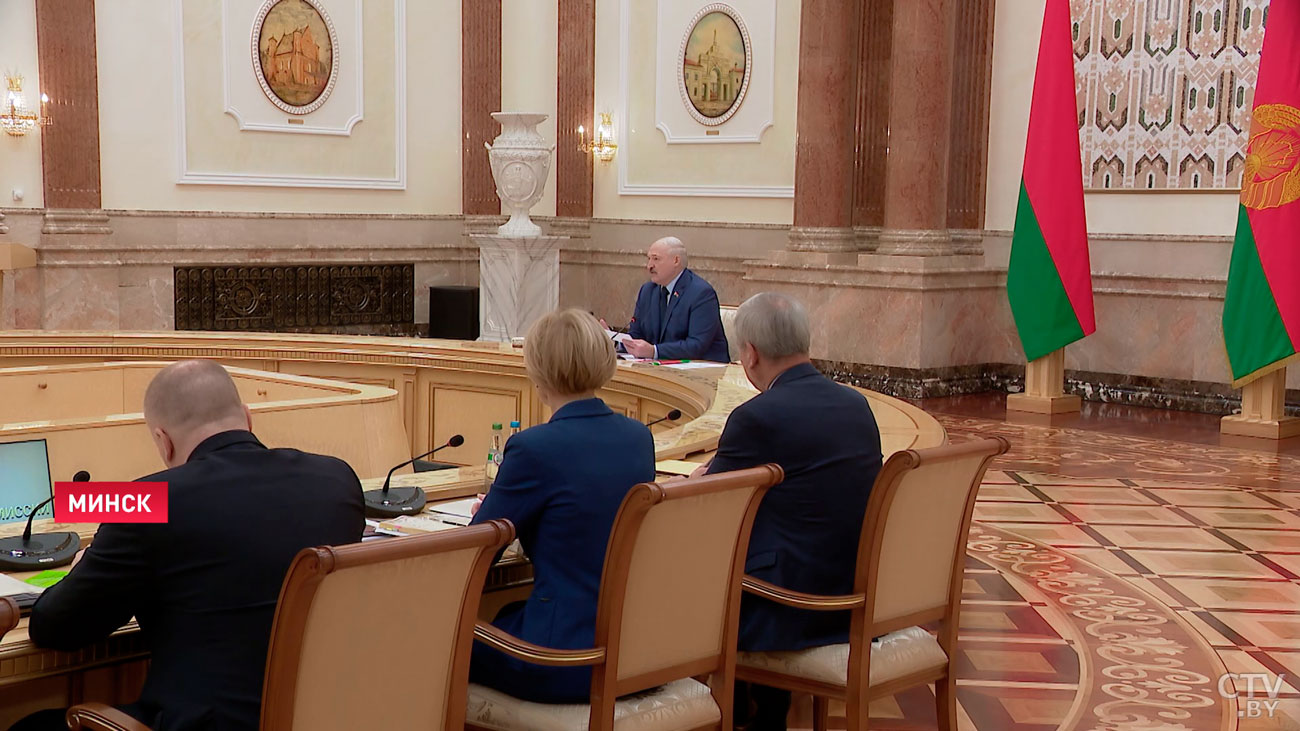 Лукашенко: всё будет зависеть от того, какой Президент придёт на смену. Поэтому мы и подстраховываемся ВНС-7