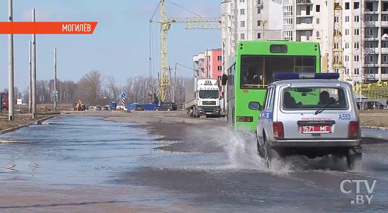 «Будем выполнять водоотводную канаву». Как собираются решить проблему затопленного микрорайона в Могилёве?-4