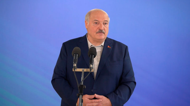 Лукашенко: «Доллар для нас – вражеская валюта»