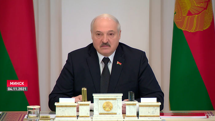 «Больше и больше внимания сегодня уделяется человеку». Проект новой Конституции обсудили в областях Беларуси-1
