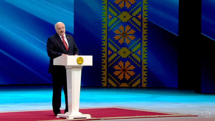 «Взять ножницы, чтобы сам это сделал». Александр Лукашенко рассказал подробности покушения на Григория Азарёнка-1