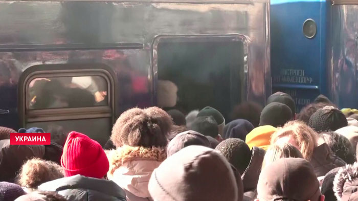 Зеленский призвал граждан оставаться в городах и продолжать борьбу-1