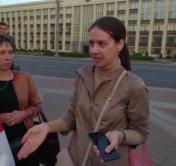 «Вас вся страна боится». Женщина эмоционально высказалась об акции протеста в Минске