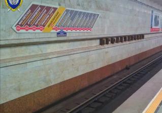 На станции метро «Пролетарская» женщина прыгнула под поезд и погибла