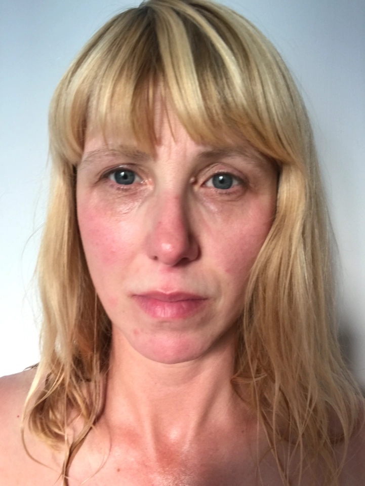 Женщина показала, как изменилась за 36 часов без сна. И вы вряд ли захотите повторить этот опыт -28