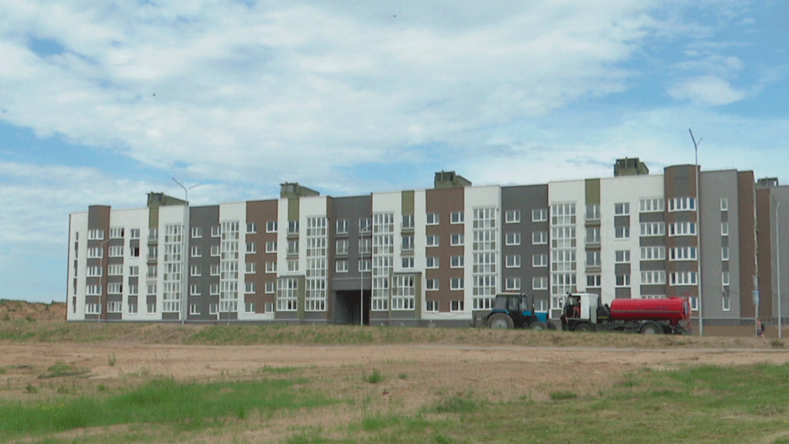 Четыре жилых дома введут в эксплуатацию в Смолевичах в 2022 году