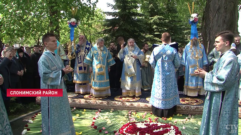 «Жировичи – это сердце Беларуси». Православные верующие празднуют явление иконы Жировичской Божией Матери-5