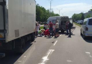 Водитель грузовика сбил женщину на переходе в Жодино