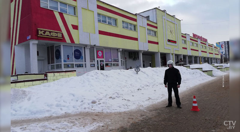 В ТЦ в Жодино из-за подозрительного свертка эвакуировали более 70 человек-1