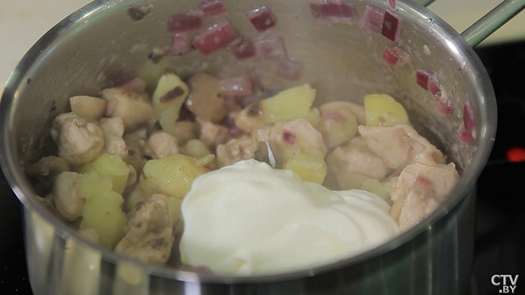 Жюльен с курицей и грибами. Рассказываем, как быстро и вкусно приготовить блюдо-13