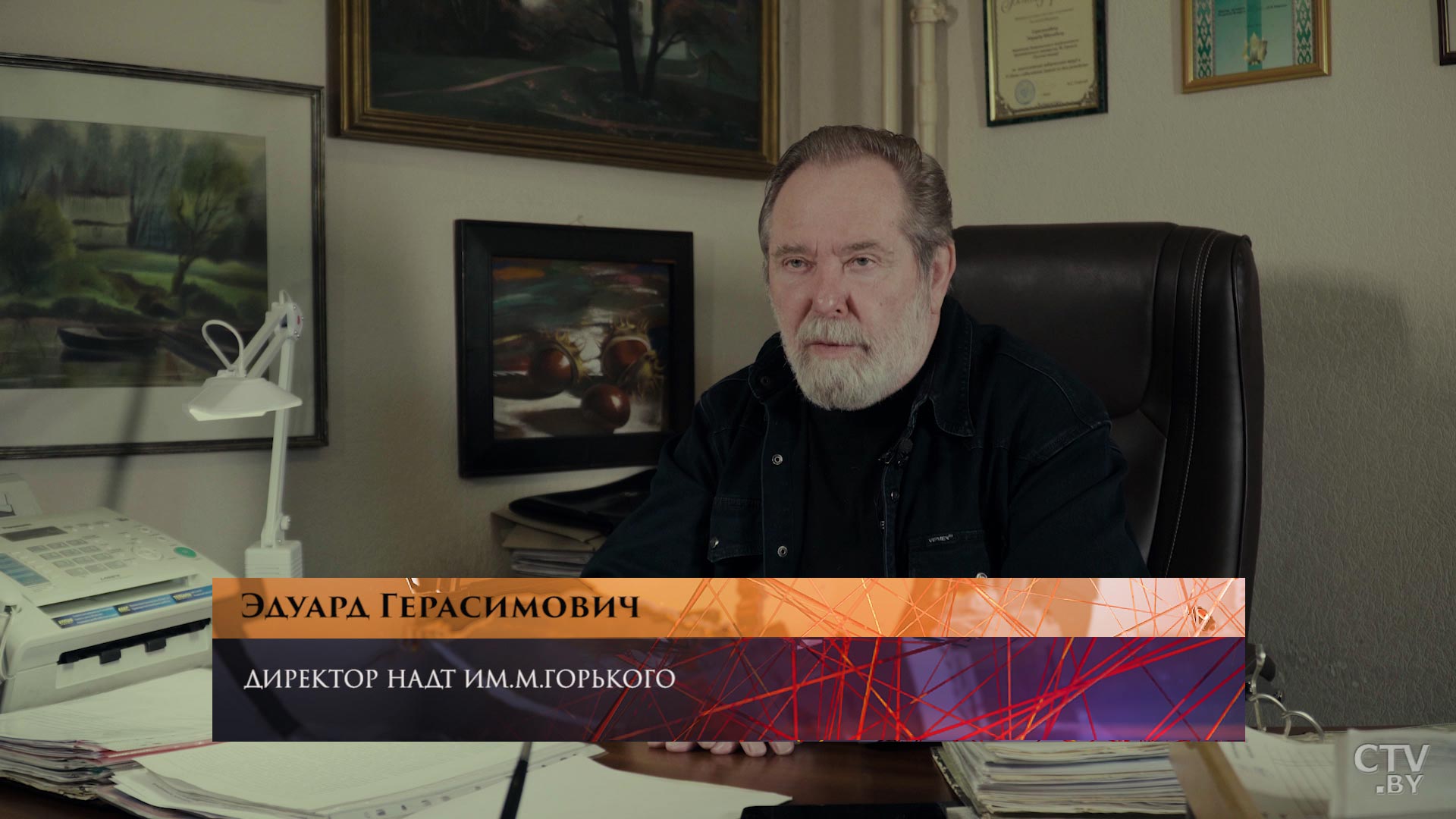 «Роза, смотри, какой парень, красавец». Как известный актёр Янковский познакомился со своей женой?-22